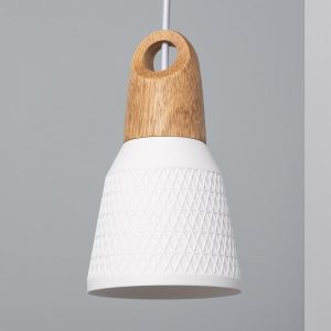 candeeiro suspenso ceramica e madeira retilles.jpg